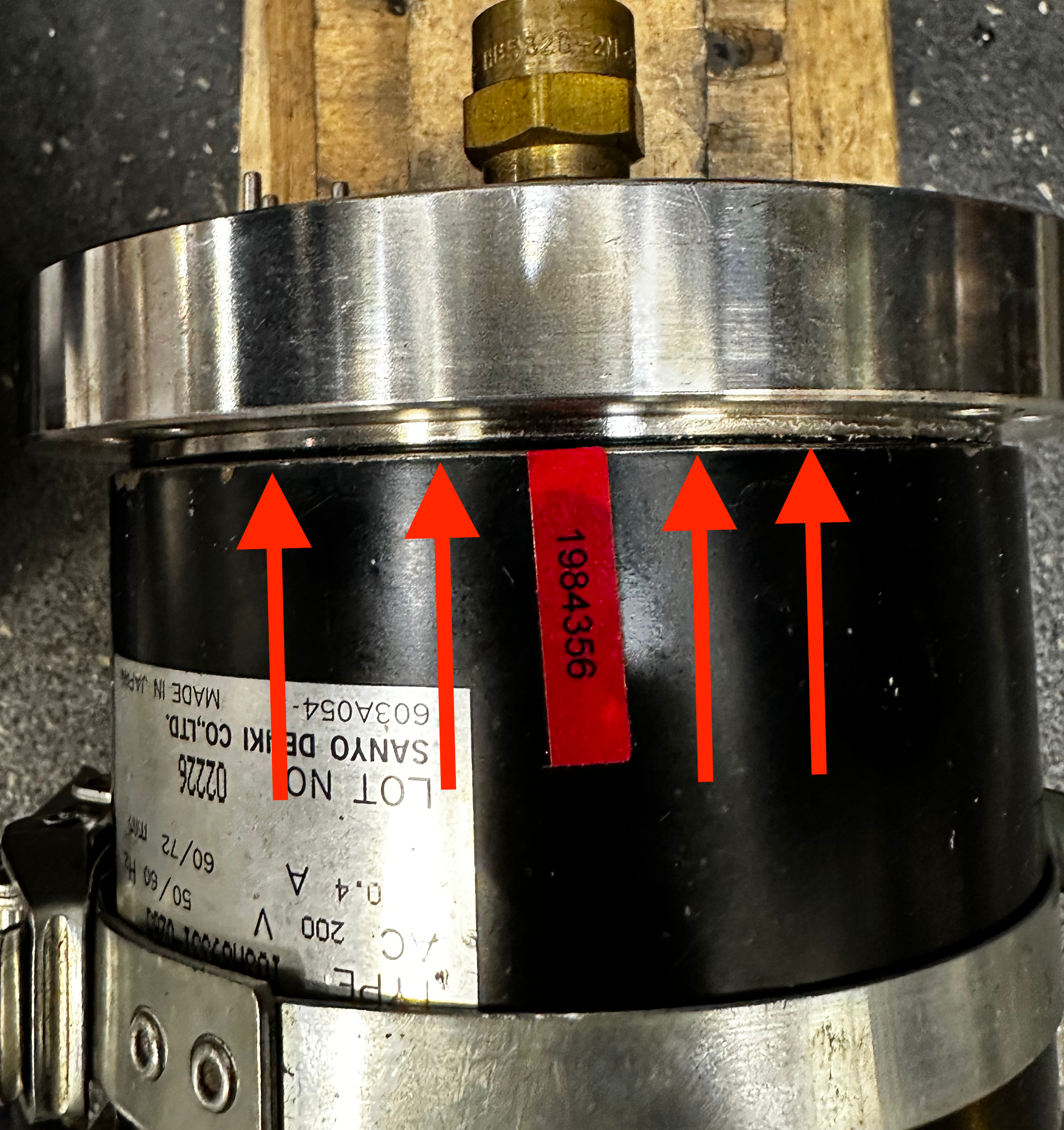 separation at the back plate