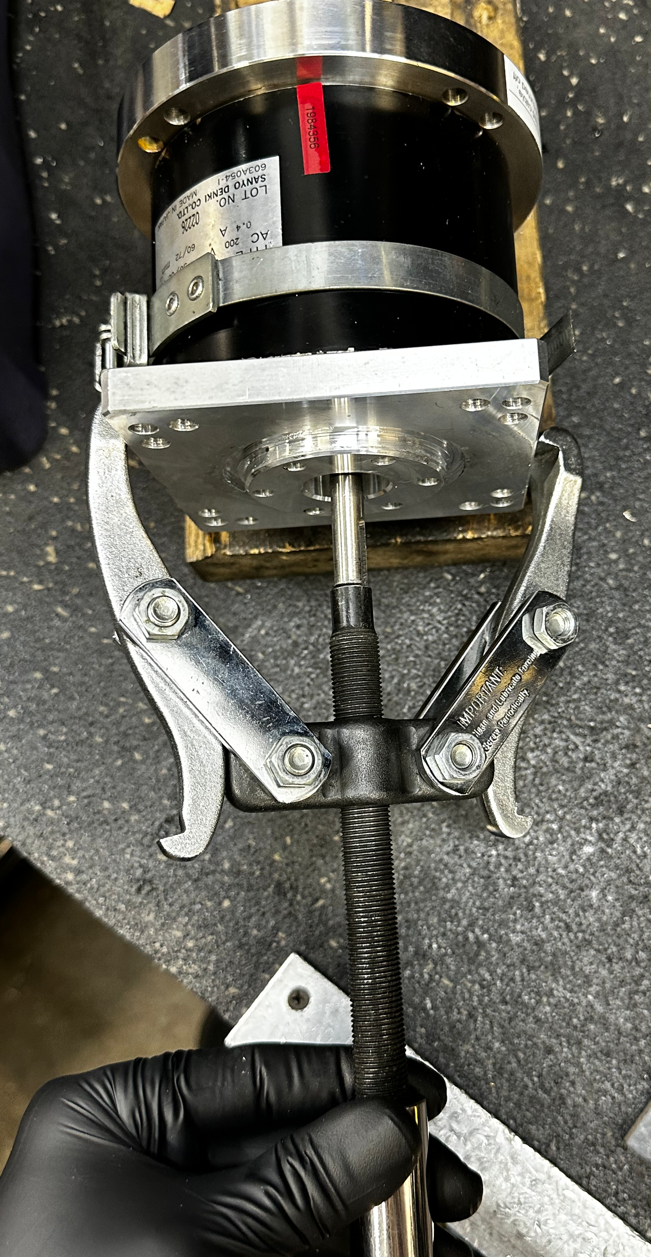 2 jaw puller on the crank plate.