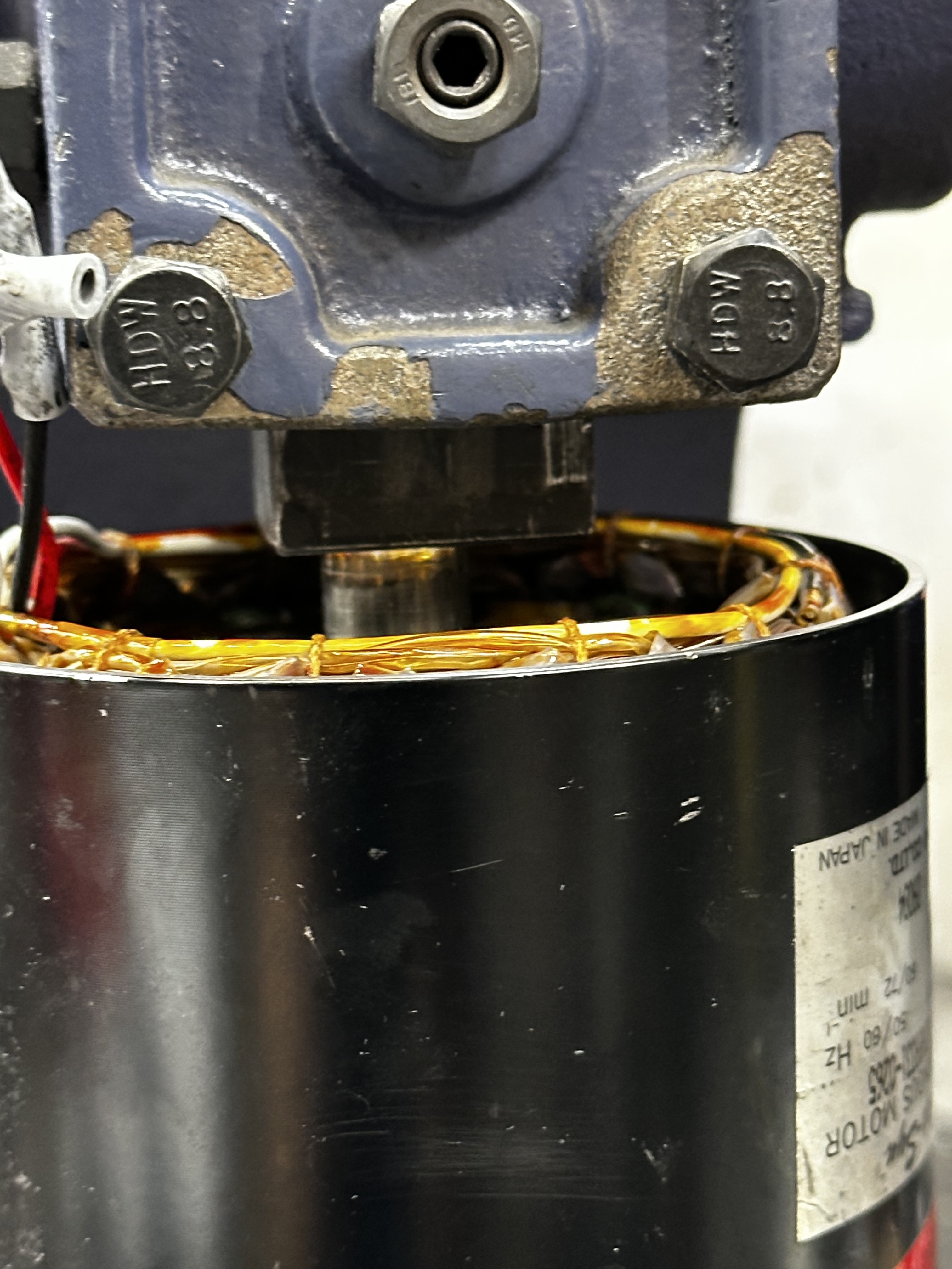 ram head pressing on the back of the rotor.