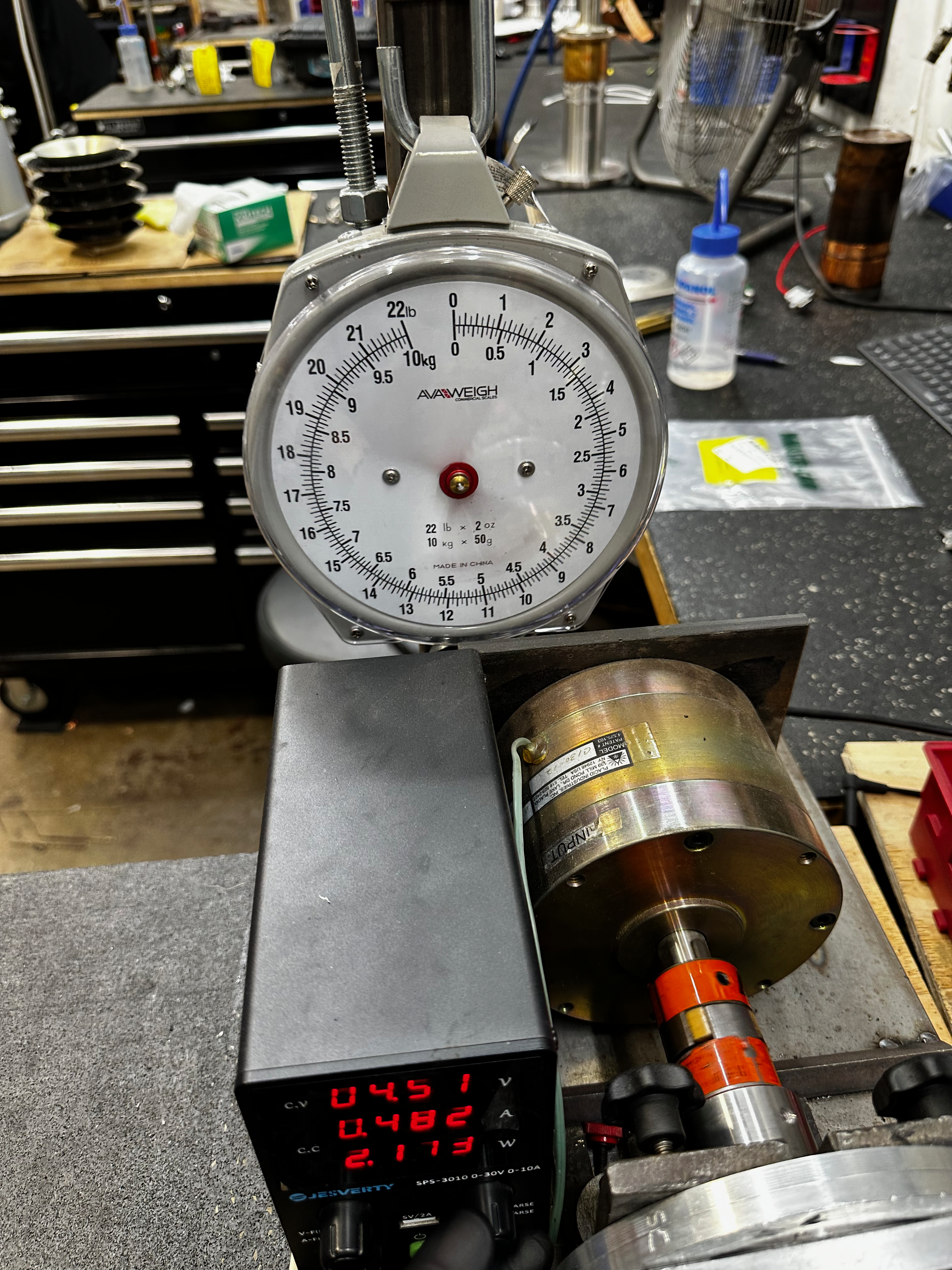 image of the scale needle while the motor is slipping.