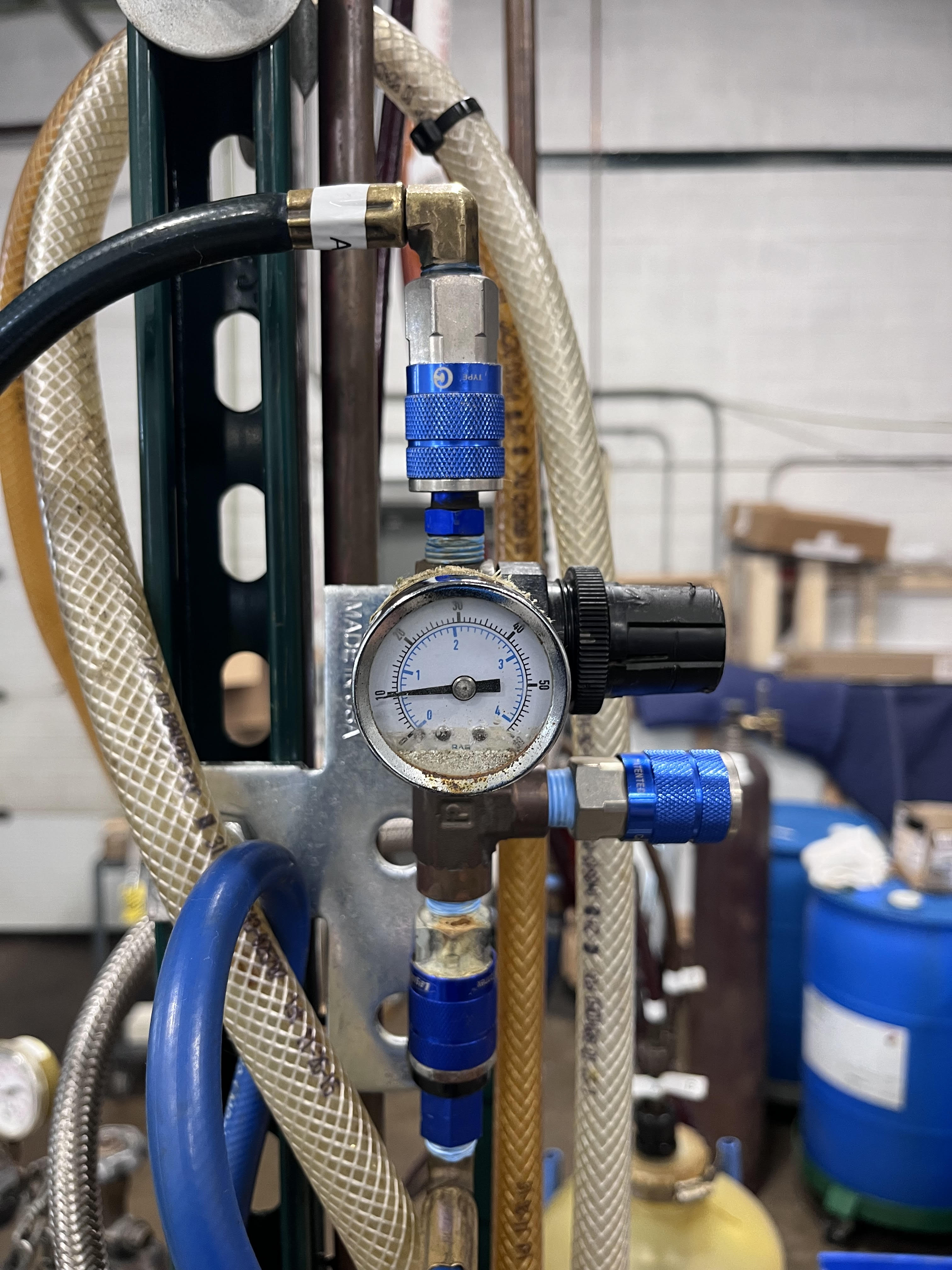 pressure-regulator-with-air.jpg